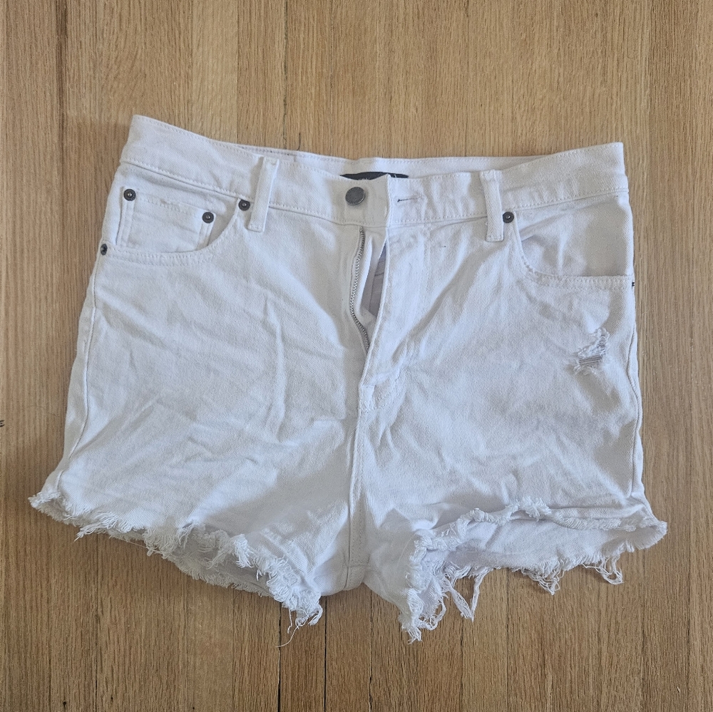 Good American white denim shorts
